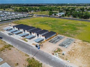 700 N Alexandrite Ave, Unit 1 in Edinburg, TX - Building Photo - Building Photo