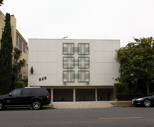 828 6th St in Santa Monica, CA - Foto de edificio - Building Photo