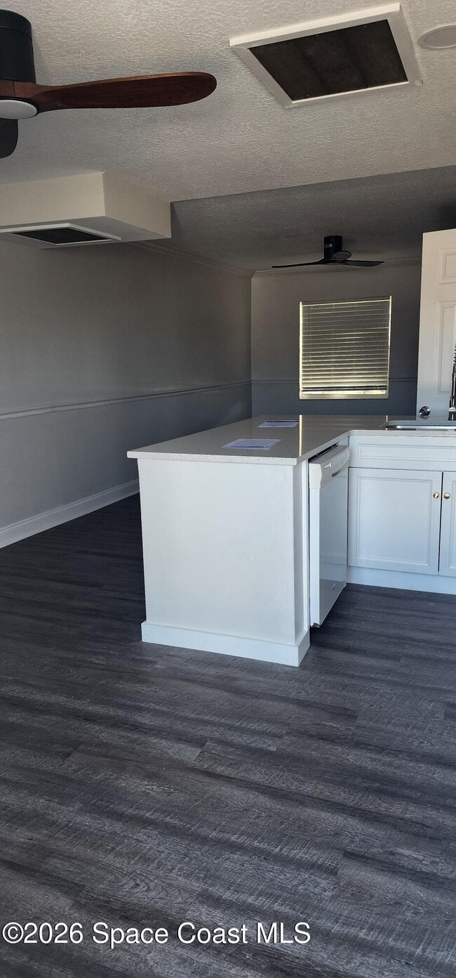 55 Needle Blvd in Merritt Island, FL - Foto de edificio - Building Photo