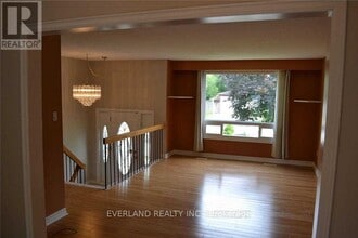 12 Eileen Dr in Barrie, ON - Building Photo - Building Photo