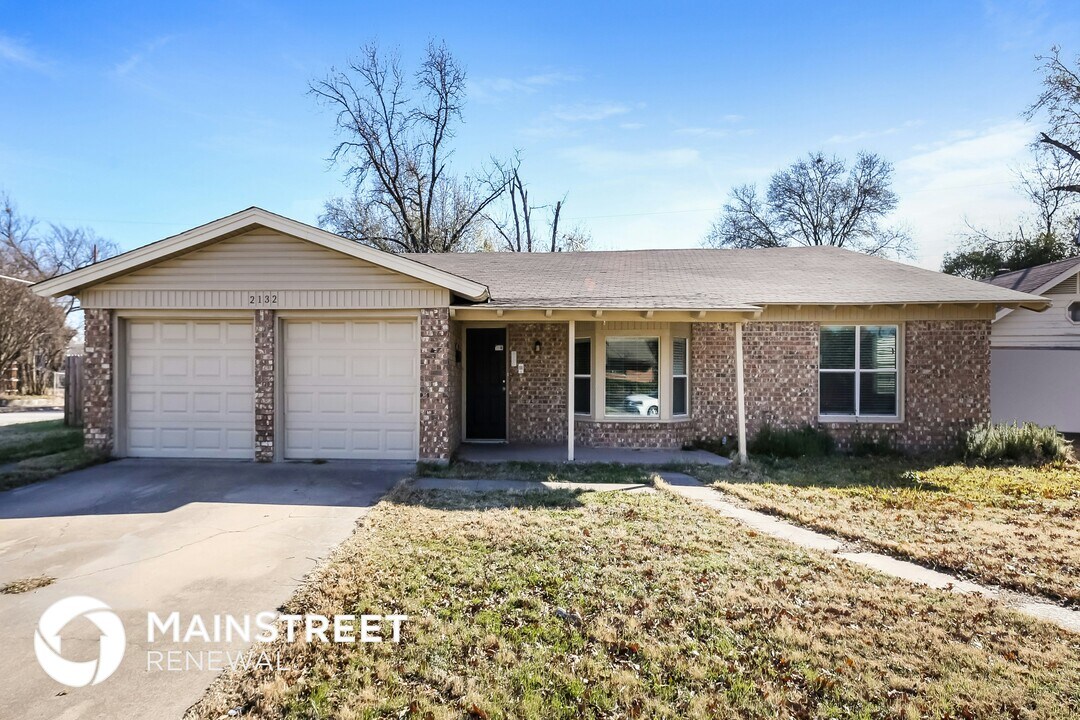 2132 David Dr in Fort Worth, TX - Building Photo