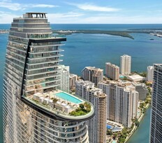 300 Biscayne Boulevard Way, Unit 1303 in Miami, FL - Building Photo