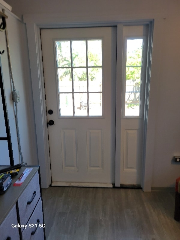 property at 827 E 7th St