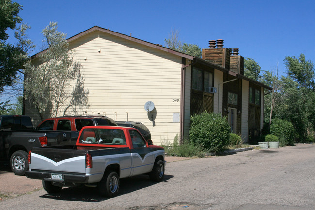 349 Gahart Dr in Colorado Springs, CO - Foto de edificio - Building Photo