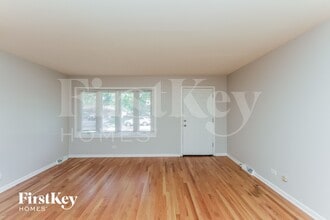 716 Eastland St in Elmhurst, IL - Building Photo - Building Photo