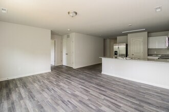 2396 Heritage View Ln in Thomasville, NC - Foto de edificio - Building Photo