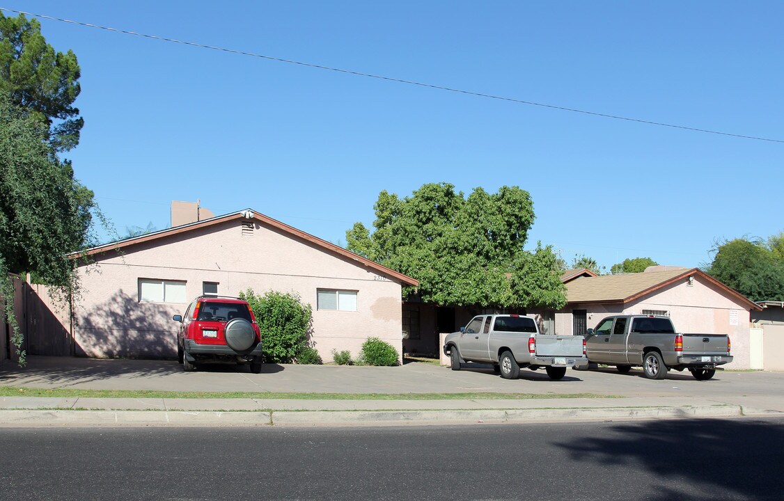 2310 N 28th St in Phoenix, AZ - Building Photo