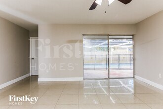 7560 Venetian St in Miramar, FL - Building Photo - Building Photo