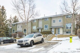 Ranchland Meadows in Calgary, AB - Building Photo