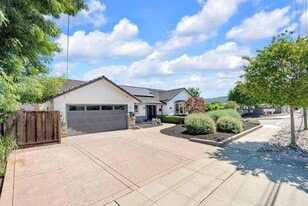 6332 McAbee Rd in San Jose, CA - Building Photo