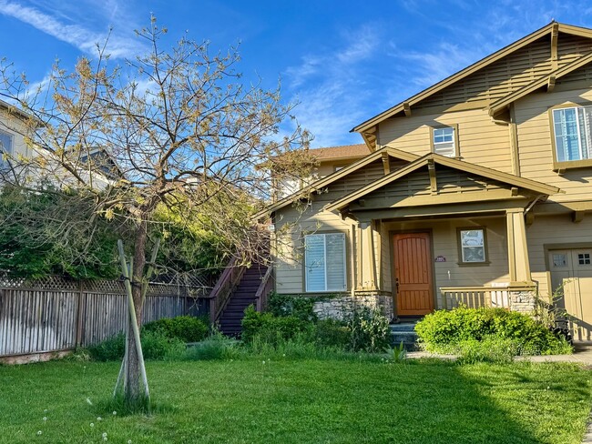 property at 1323 Gordon Ln