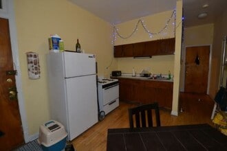 917W W Waveland Ave, Unit C2 in Chicago, IL - Building Photo - Building Photo