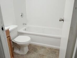 1311 St Stephens Dr in Sauget, IL - Building Photo - Building Photo