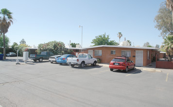 Del Mar Apartments in Tucson, AZ - Building Photo - Building Photo