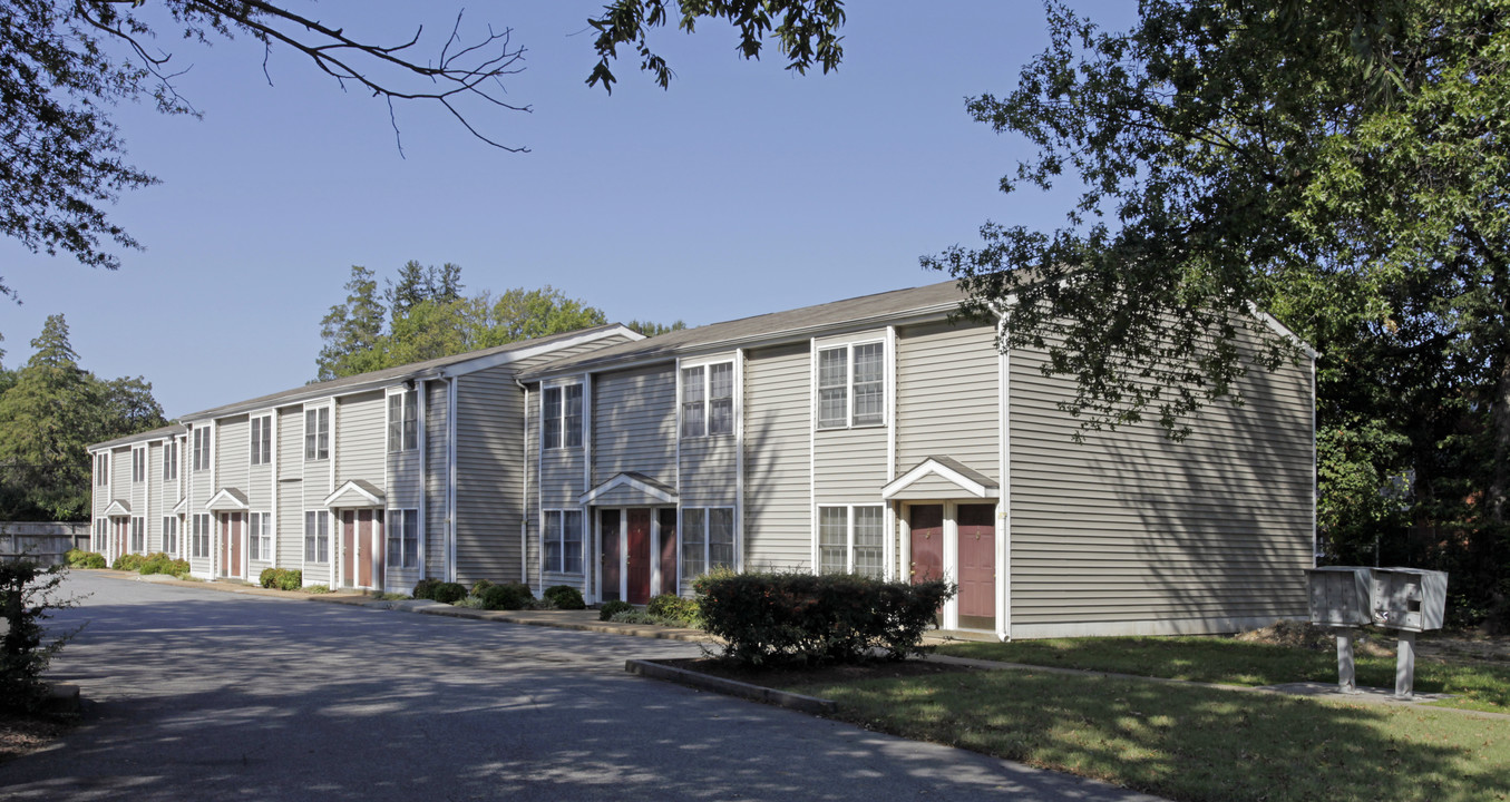 The Laburnum Park in Richmond, VA - Building Photo