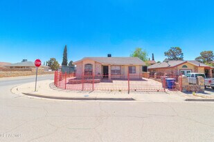 12056 Bellows Ct in El Paso, TX - Building Photo