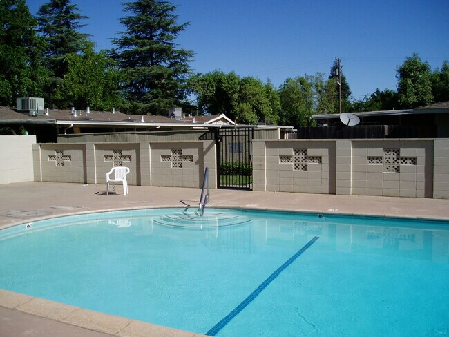 2700 Mac Dougal St in Modesto, CA - Building Photo - Building Photo