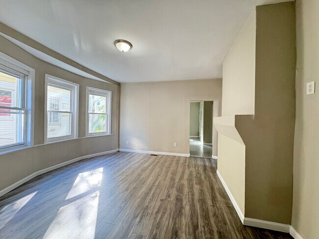 279 Clinton Pl, Unit 1 in Newark, NJ - Foto de edificio - Building Photo