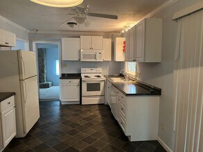 1602 Camelot Dr in Fayetteville, NC - Building Photo - Building Photo