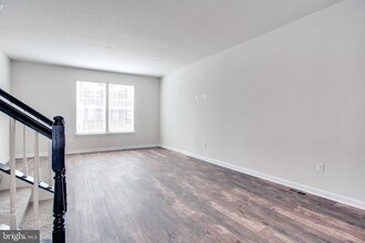 5039 MacDonough Pl in Frederick, MD - Building Photo - Building Photo