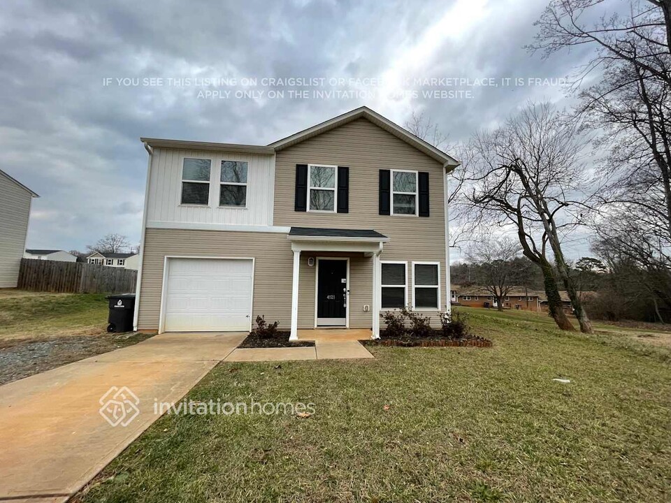 4121 Beck Ln in Winston-Salem, NC - Building Photo