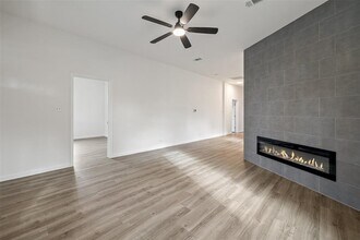 707 W 7th St in Taylor, TX - Building Photo - Building Photo