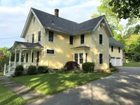 267 Main St in Salisbury, CT - Foto de edificio - Building Photo