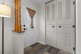 264 Scott Ln in Venetia, PA - Building Photo - Building Photo