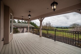 20360 NW Phillips Rd in Hillsboro, OR - Building Photo - Building Photo
