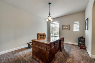 1325 Realoaks Dr in Fort Worth, TX - Building Photo - Building Photo