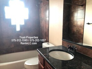 1906 Piqueito Rd in Las Cruces, NM - Building Photo - Building Photo