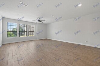 807 Ponds Edge Ln in Euless, TX - Building Photo - Building Photo