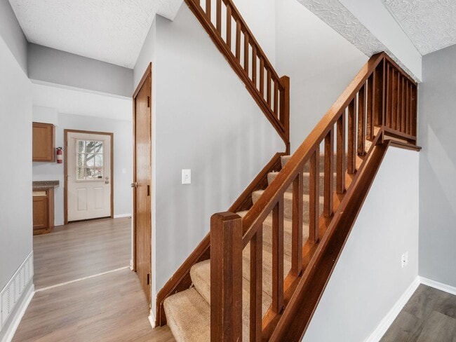 4846-4850 Lady Jane Ave