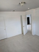 326 SW 14th St-Unit -3B in Dania Beach, FL - Foto de edificio - Building Photo