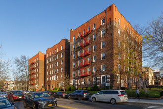 602 Avenue T in Brooklyn, NY - Building Photo - Building Photo