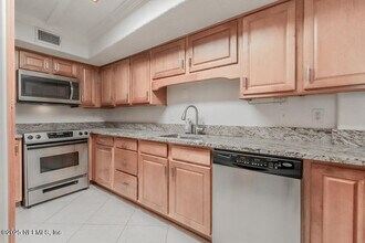 1601 Ocean Dr S in Jacksonville Beach, FL - Building Photo - Building Photo