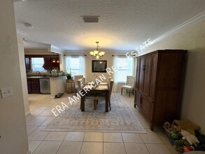 624B W Pine St in Mary Esther, FL - Foto de edificio - Building Photo