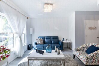 9925 NW 57th Manor in Coral Springs, FL - Building Photo - Building Photo