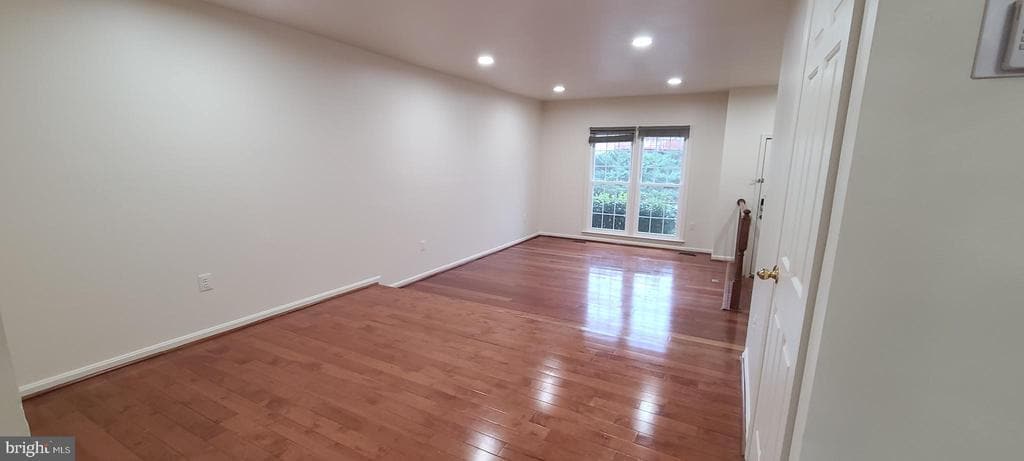 12200 Brittania Cir in Germantown, MD - Building Photo