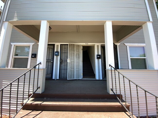 property at 729 N Sutter St