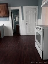 278 Thompson St in Stratford, CT - Building Photo - Building Photo