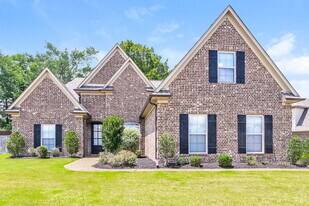 2580 Woodcutter Dr in Southaven, MS - Building Photo