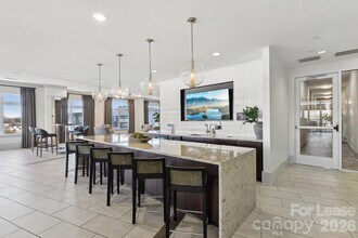 905 Kenilworth Ave in Charlotte, NC - Building Photo - Building Photo