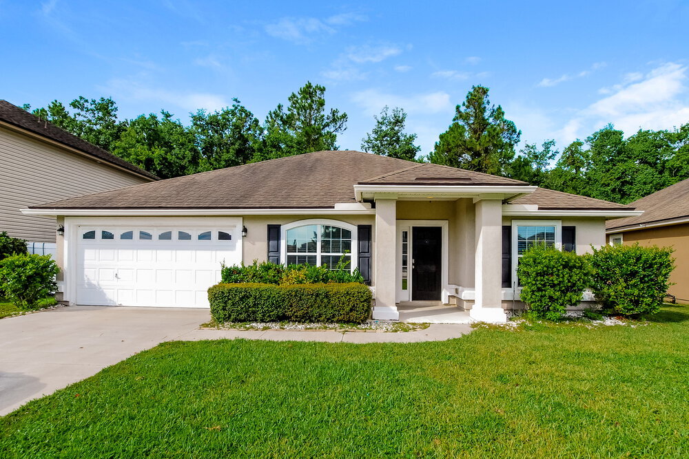 3679 Summit Oaks Dr in Green Cove Springs, FL - Building Photo