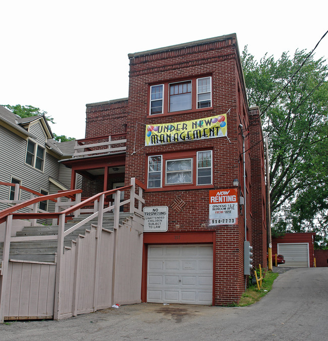 209-217 Howland Ave in Racine, WI - Building Photo - Building Photo