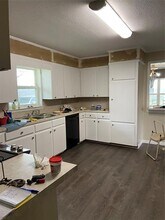 300 R T Ln in Weatherford, TX - Building Photo - Building Photo