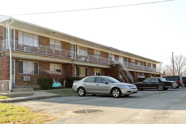 Schiller Terrace in Louisville, KY - Building Photo - Building Photo