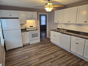 112 E Plum St in Edinboro, PA - Building Photo - Building Photo