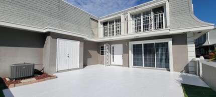 2104 Vision Dr in Palm Beach Gardens, FL - Building Photo - Building Photo