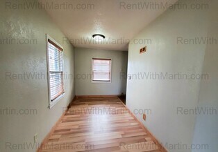 1112-1114 Byron Ave in Waterloo, IA - Building Photo - Building Photo